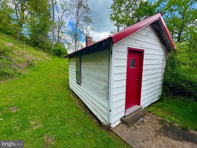 14451 PROCTOR CREEK RD, New Martinsville, WV 26155