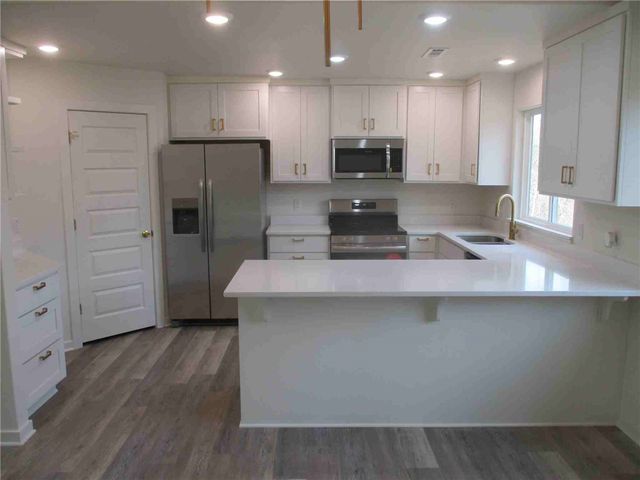 8 Yarrow Lane, Bella Vista, AR 72715