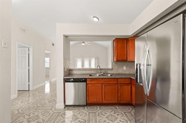948 OCALA WOODS LANE, Orlando, FL 32824