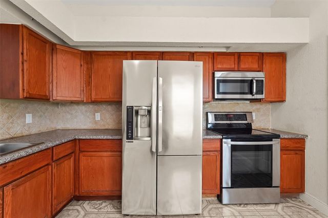 948 OCALA WOODS LANE, Orlando, FL 32824