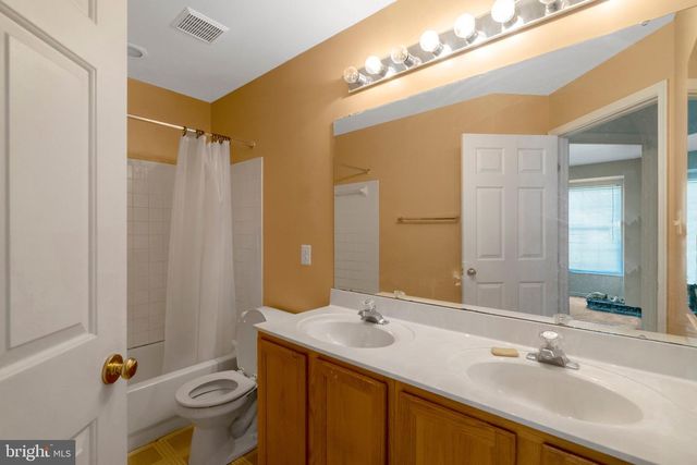 7305 ROTUNDA CT, Clinton, MD 20735