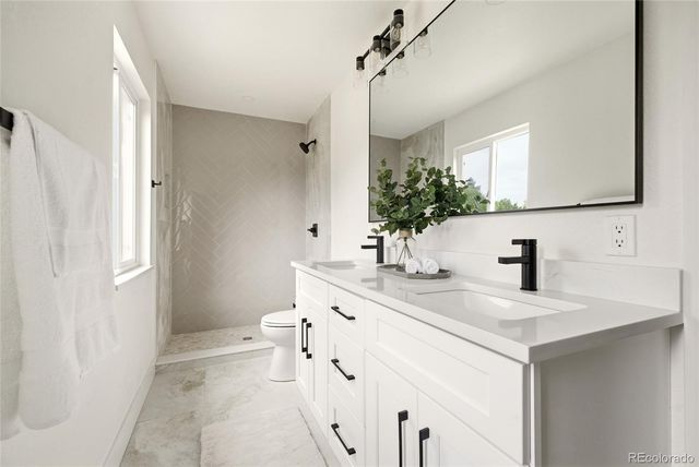 8520 W Virginia Avenue, Lakewood, CO 80226
