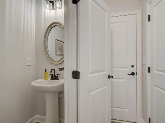 228 Dahlia Drive, Woodstock, GA 30188