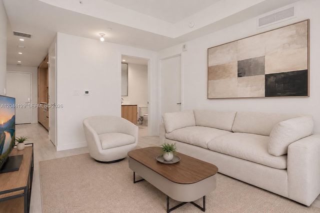 77 SE 5th Street 1905, Miami, FL 33131