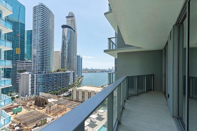 77 SE 5th Street 1905, Miami, FL 33131