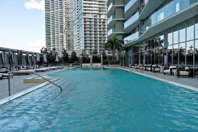 77 SE 5th Street 1905, Miami, FL 33131