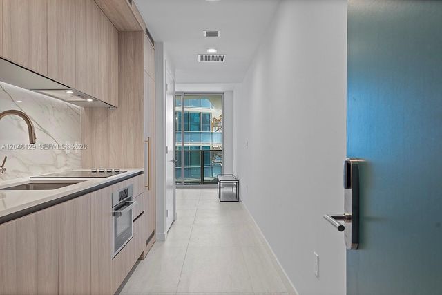 77 SE 5th Street 1905, Miami, FL 33131