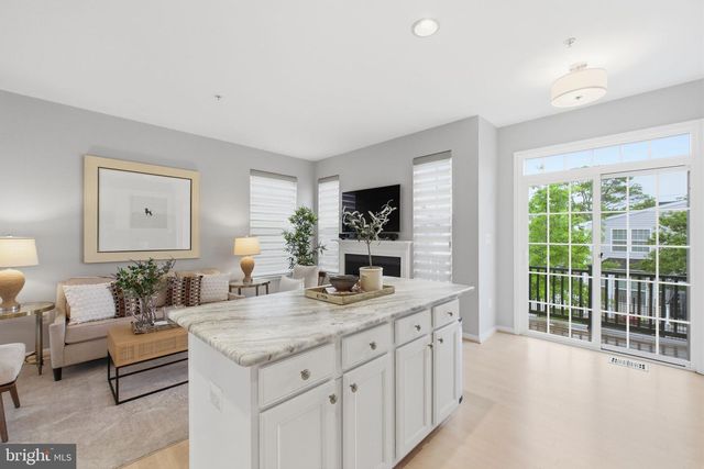627 AVA CIR NE, Washington, DC 20017