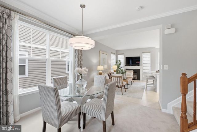 627 AVA CIR NE, Washington, DC 20017