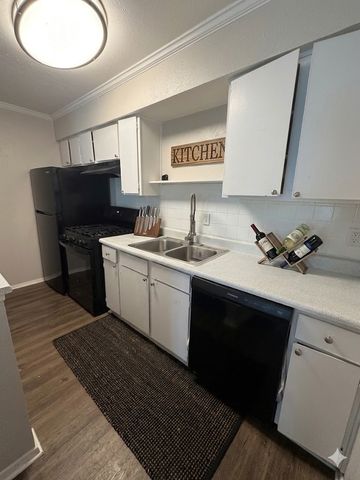 11457 Dennis Road 301, Dallas, TX 75229