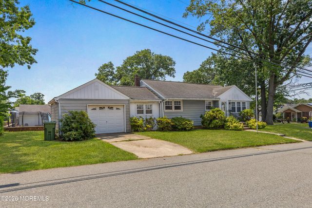 44 Garfield Place, Sayreville, NJ 08859