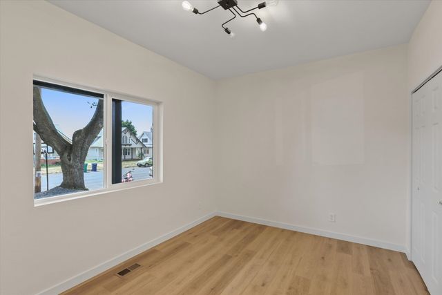 2801 E Diamond Ave, Spokane, WA 99217