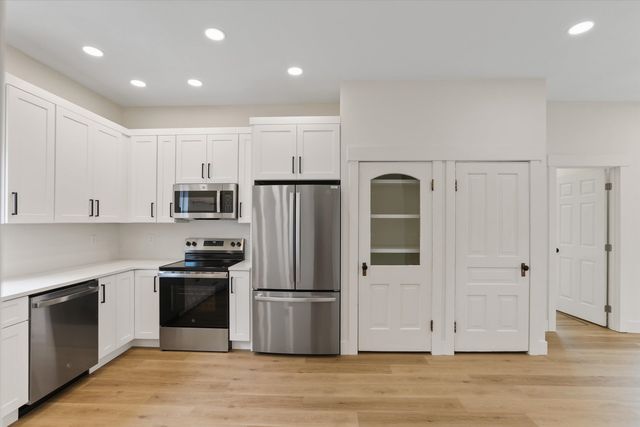 2801 E Diamond Ave, Spokane, WA 99217