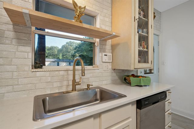 629 El Paso, Bullard, TX 75757
