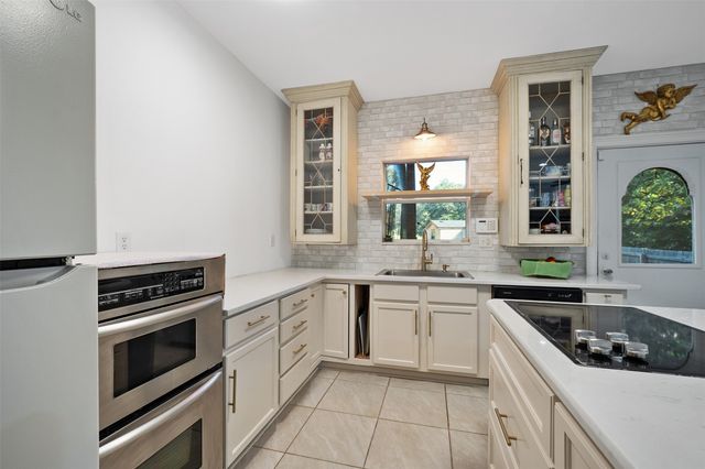 629 El Paso, Bullard, TX 75757
