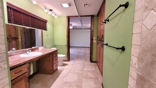 10761 214th Street, Blanchard, OK 73010