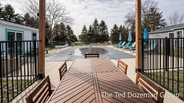 10800 96th Avenue, Allendale Twp, MI 49401