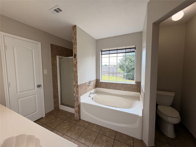 2131 Post Wood Lane, Arlington, TX 76018