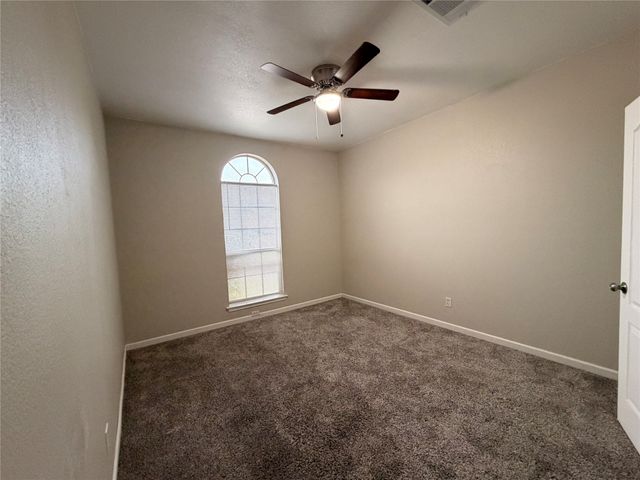 2131 Post Wood Lane, Arlington, TX 76018