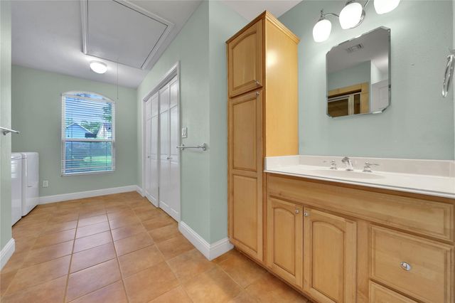 1583 Sue Barnett Drive, Houston, TX 77018