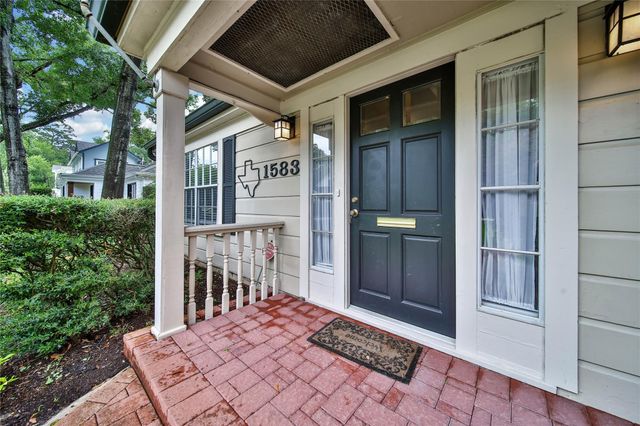 1583 Sue Barnett Drive, Houston, TX 77018