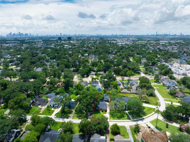 1583 Sue Barnett Drive, Houston, TX 77018