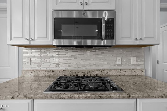 204 Ashland Hill Drive, Holly Springs, NC 27540
