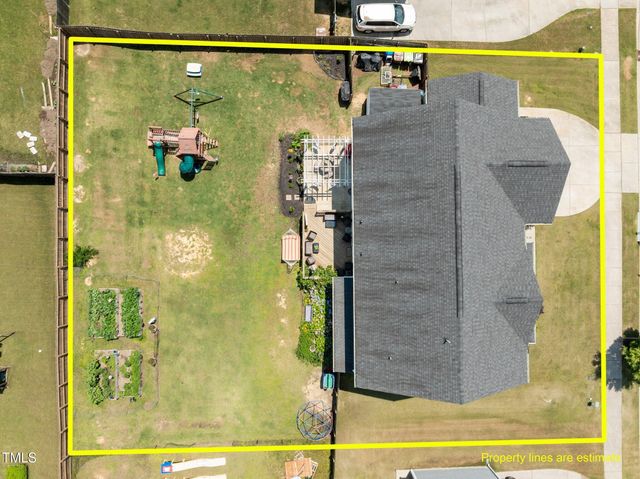 204 Ashland Hill Drive, Holly Springs, NC 27540
