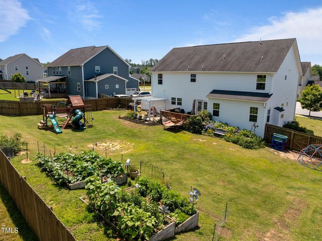 204 Ashland Hill Drive, Holly Springs, NC 27540