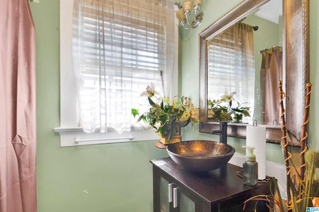 613 3RD STREET SW, Birmingham, AL 35211