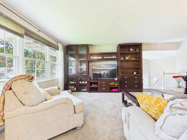 4340 Rustic Place, Shoreview, MN 55126