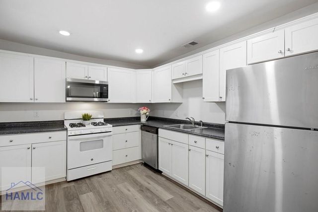 716 48th Street, Savannah, GA 31405