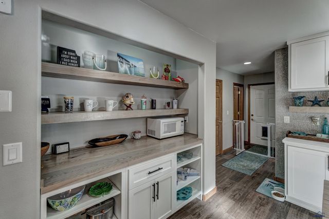 13451 ROCKWOOD RD, Rapid City, SD 57702