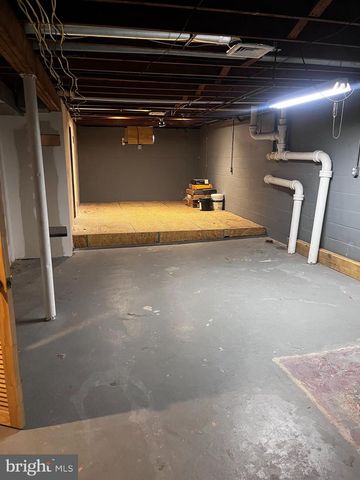 3872 OAKLEIGH DR, York, PA 17402