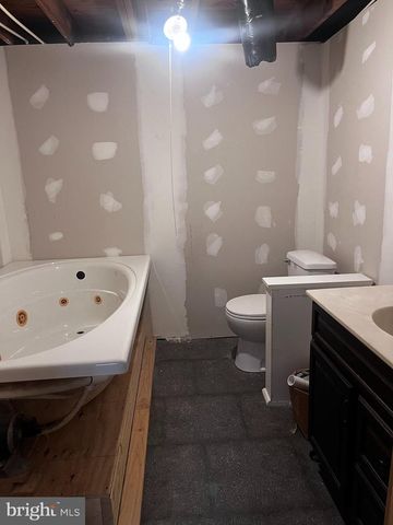 3872 OAKLEIGH DR, York, PA 17402