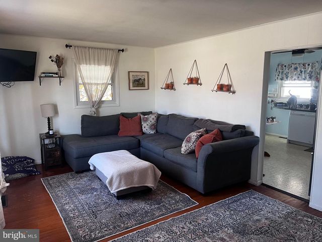 3872 OAKLEIGH DR, York, PA 17402