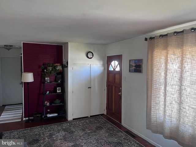 3872 OAKLEIGH DR, York, PA 17402