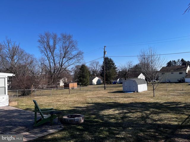 3872 OAKLEIGH DR, York, PA 17402