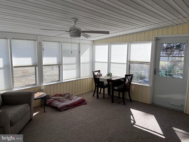 3872 OAKLEIGH DR, York, PA 17402