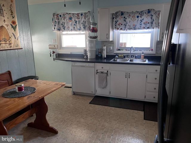 3872 OAKLEIGH DR, York, PA 17402