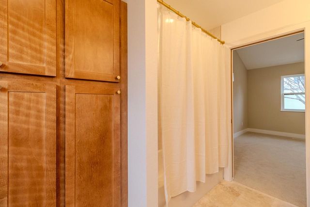 1800 E Hillcrest AVENUE, Milwaukee, WI 53207