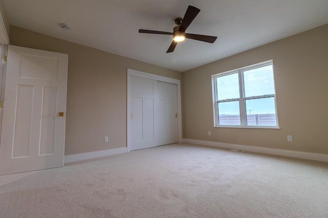 1800 E Hillcrest AVENUE, Milwaukee, WI 53207