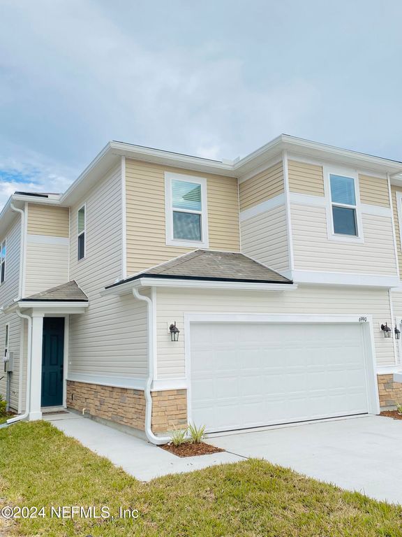 6990 MIRAGE Street, Jacksonville, FL 32244