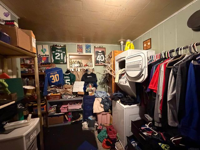 215 Elmwood Street, Hartford, MI 49057