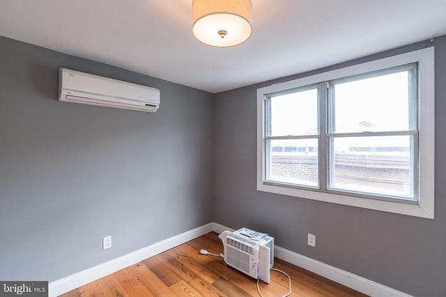 1221 Marlborough St Frnt, Philadelphia, PA 19125