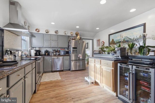 13006 PARKLAND DR, Rockville, MD 20853