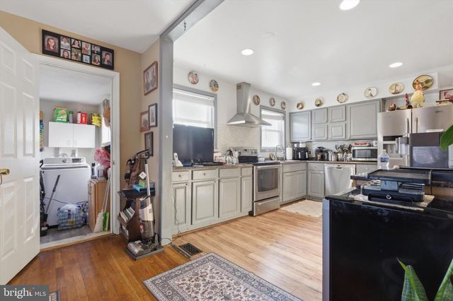 13006 PARKLAND DR, Rockville, MD 20853