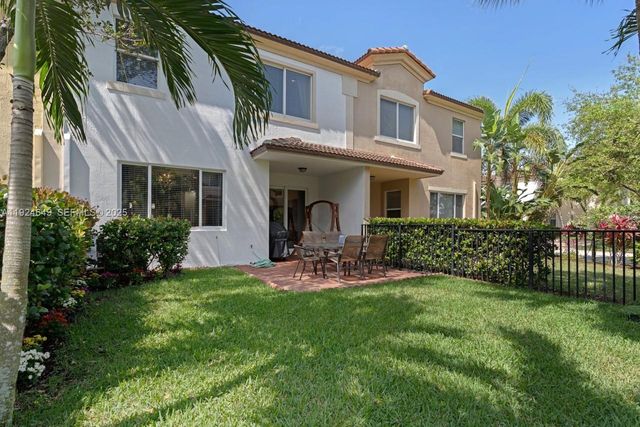 2086 Foxtail View Ct, West Palm Beach, FL 33411