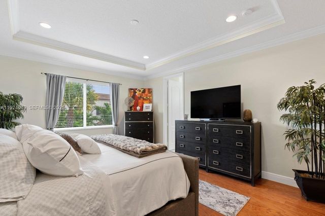 2086 Foxtail View Ct, West Palm Beach, FL 33411