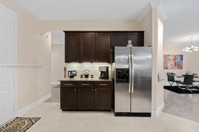 2086 Foxtail View Ct, West Palm Beach, FL 33411